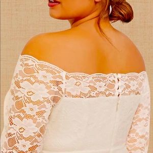 Torrid special occasion ivory lace dress bodycoon . Size 22 and 30